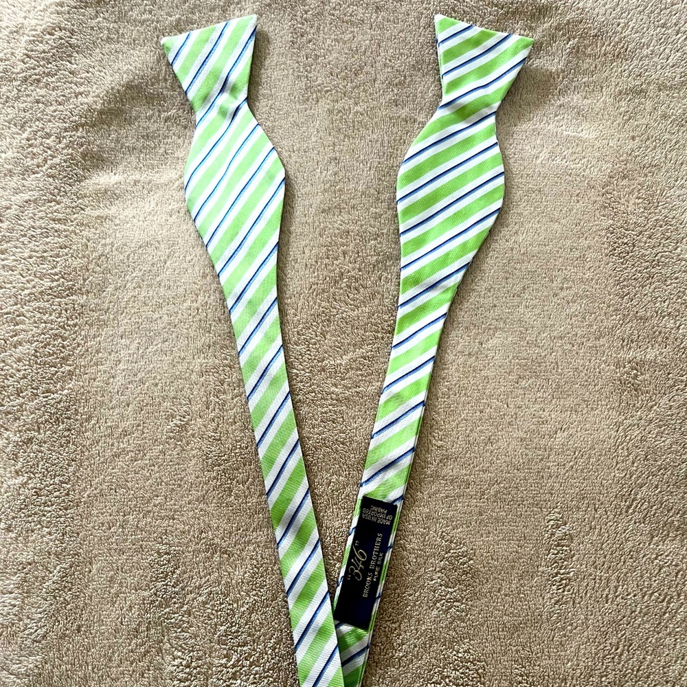 Brooks Brothers Men’s bow tie